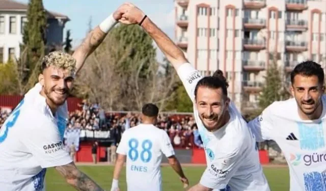 Kütahyaspor deplasmanda son anlarda güldü: 1-2