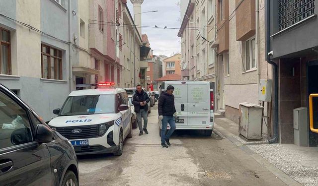 43 Yaşındaki Adam Evinde Ölü Bulundu