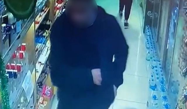 Alkollü İçecek Hırsızlığı Kameraya Yansıdı