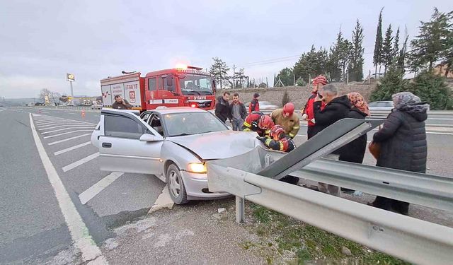 Balıkesir'de çift taraflı trafik kazası: 5 yaralı