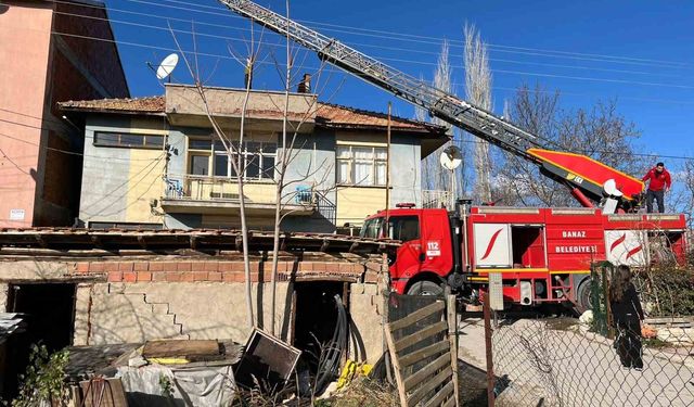 Çatı Yangını Uşak’ta Korkuttu