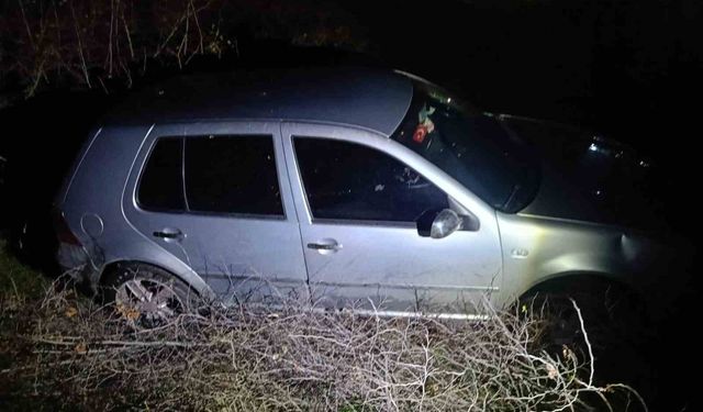 E.İ. Ölümden Döndü: Şarampole Yuvarlanan Araçtan Sağ Çıkarıldı