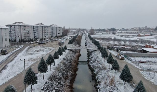 Eskişehir'in İnönü ilçesinde kışın ilk kar yağışı heyecanı
