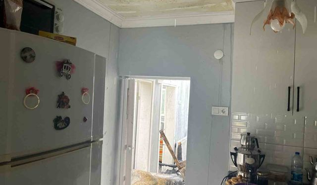 Ev Yangını! Bacadan Sıçrayan Kıvılcım Çatıyı Yaktı