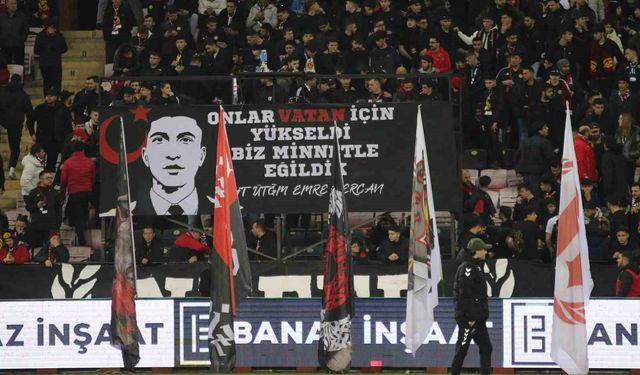 Hava Şehidi Emre Mercan’a Es-Es Taraftarından Saygı Duruşu