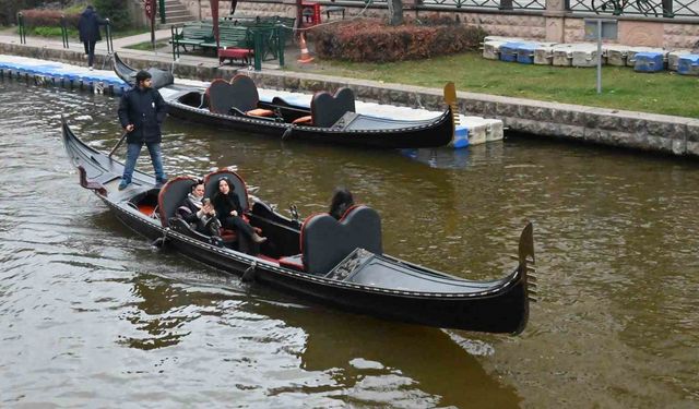 Kış Bastırdı Ama Gondollar Durmadı: Kütahya'nın komşusu Turistleri ağırlamaya devam ediyor