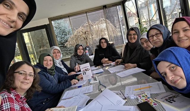 Kütahya’da kitap okuma atölyesi velileri buluşturdu
