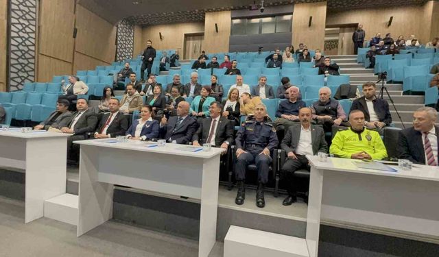 Kütahya'da trafik sorununa çözüm aranıyor: ''Bu bir zorunluluk''