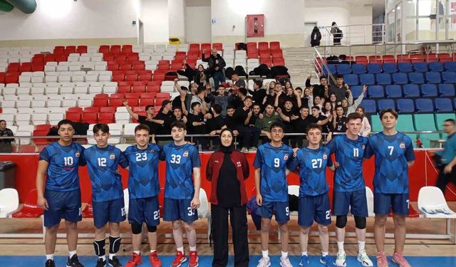 Zirve Değişmedi: Üst Üste 10. Kez İl Şampiyonu Oldular