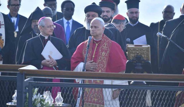 Papa'nın ziyaret alanına turist akını bekleniyor