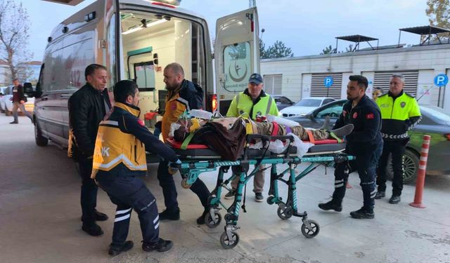 Sürüsünü Kaybeden Minibüs Şarampole Yuvarlandı