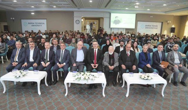 Yapay Zekâ Sempozyumunda Dikkat Çeken Mesaj: İnsan Ön Planda