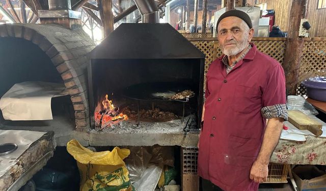 400 yıllık handa bin yıllık geçmişe sahip yemekler pişiyor