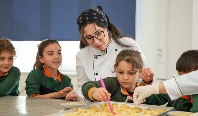 Kütahya’da Üniversite Kapıları Çocuklara Açıldı