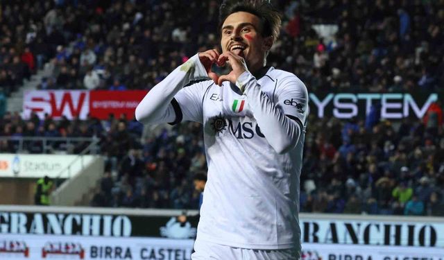 Kütahyalı yıldız futbolcu Napoli'de büyülüyor