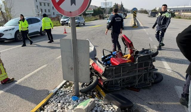 Karayolunda otomobil ve bisiklet çarpıştı: 1 ölü