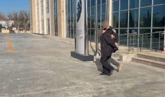 Midesinden kiloyla uyuşturucu çıkan şahıs pes dedirtti