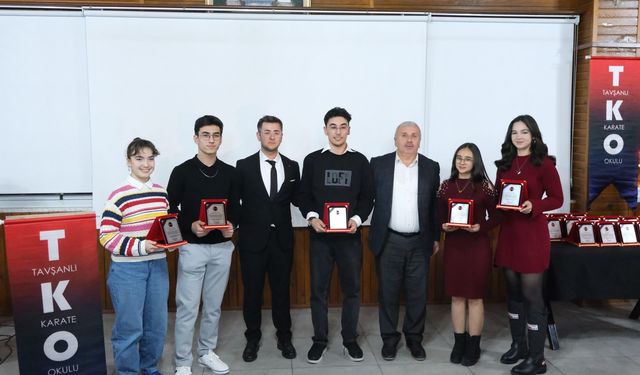 Tavşanlı'yı gururlandıran sporculara ödülleri takdim edildi
