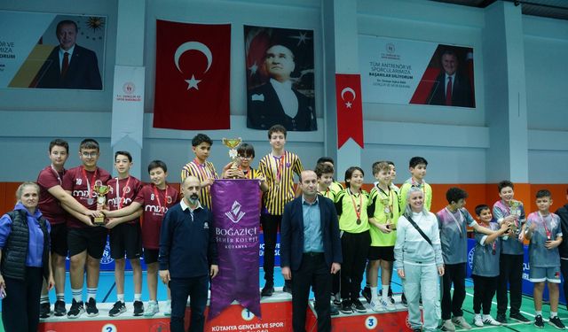 Kütahya’da Tenis Şöleni! Şampiyonlar Belli Oldu