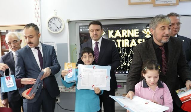 Kütahya’da 90 Bini Aşkın Öğrenci Karne Aldı