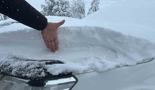 25 Santim Kar Yağdı, Mahalle Yolları Kapandı