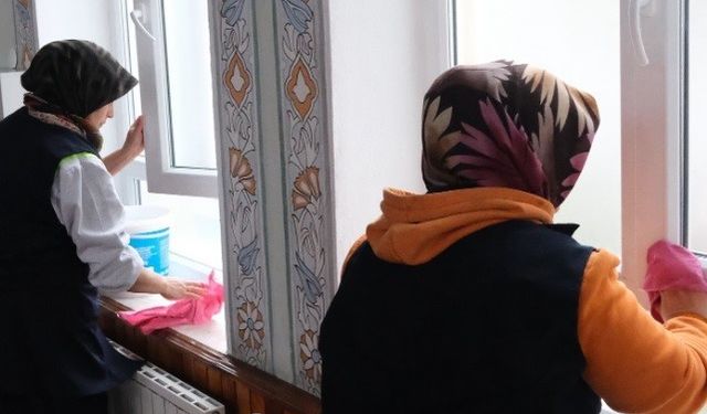 İbadethanelerde hummalı mesai: Tavşanlı’da camiler temizleniyor