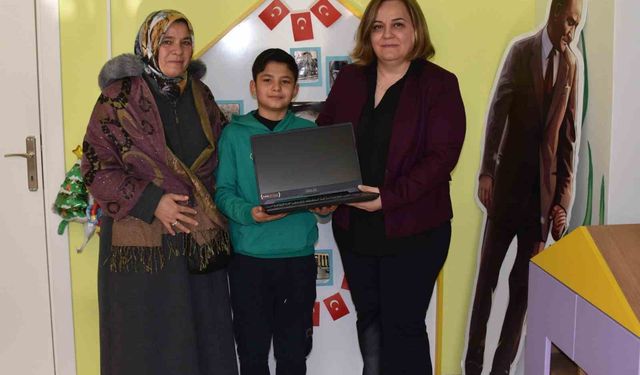 Kanseri yenen çocuğa umut hediyesi