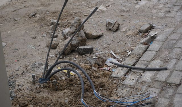 Kütahya’da Elektrik Çilesi Büyüyor: Esnaf Zarar, Hastalar Risk Altında