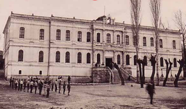 Atatürk’ün Hitap Okuduğu Okul 136 Yaşında! Kütahya Lisesi’nin Gurur Günü