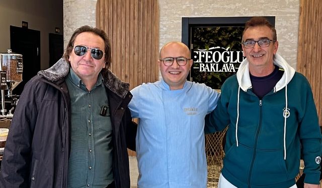 Efeoğlu Baklava Fenomenlerin Uğrak Noktası Oldu! Hüsnü Çoban Kütahya’da