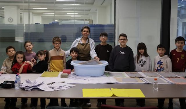 Kütahya’da Çöpten Sanat: Minikler Atık Kağıtları Değere Dönüştürdü