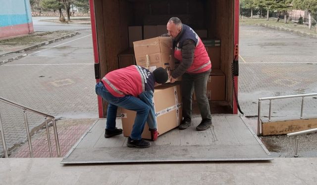 Kütahya’da ihtiyaç sahibi okullara donanım desteği