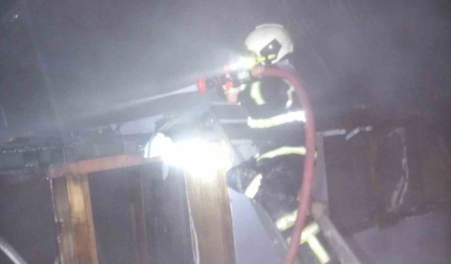 Bungalovda alev alarmı: Ekipler zamanla yarıştı