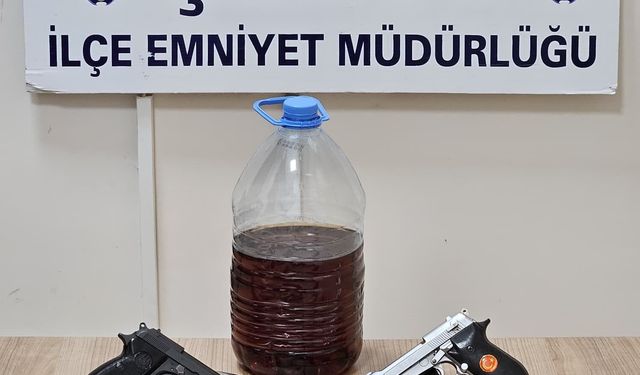 Polis denetiminde şok bulgu: İş yerinden silah çıktı