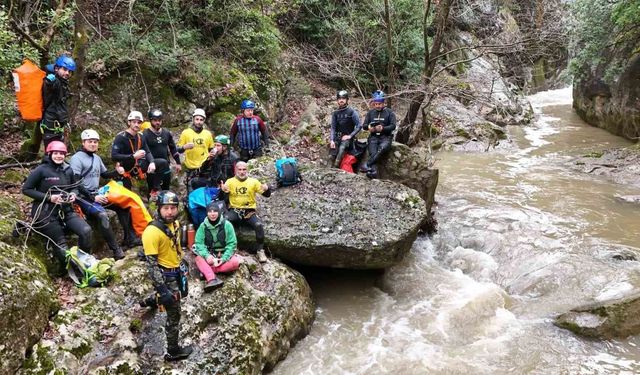 Sölöz Kanyonu’nda nefes kesen yürüyüş