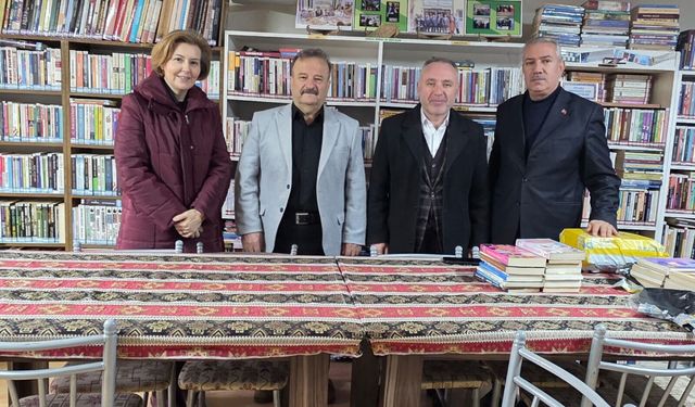 AK Parti heyeti Kütahya’nın kültür ve eğitim öncüleriyle buluştu