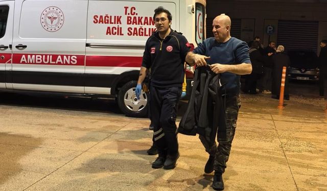 Alkollü ortamda kavga sonrası arkadaşının kafatasını kırdı