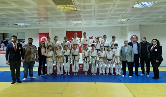 Kütahya’da spor seferberliği: tatamide nefes kesen mücadele, hedef güçlü spor kültürü