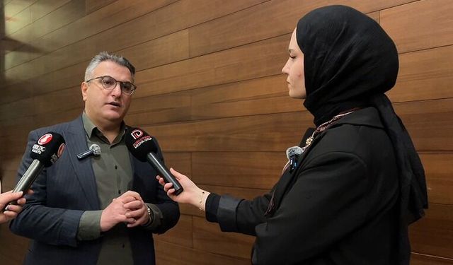 Cem Küçük Kütahya’da anlattı: Afganistan–Pakistan savaşında dengeler kimin lehine?