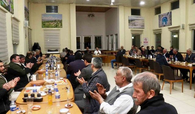 Hisarcık’ta birlik sofrası: Kaymakam Atam muhtarlarla iftarda
