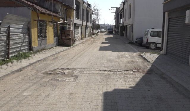 Vatandaş isyan etti: Bozuk yollar küçük çocuğun ölümüne neden oldu