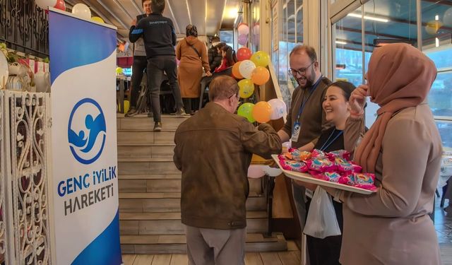 Kütahya’da Miniklerin Yüzü Güldü, Gönüller Bir Oldu! Bayram Öncesi Unutulmayacak İftar Sofrası