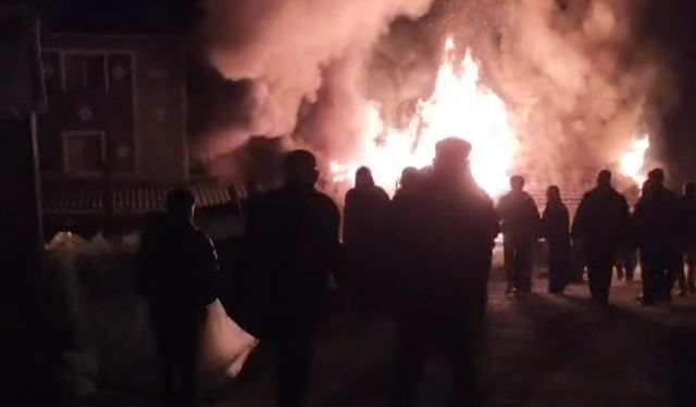 Kütahya'da Korku Dolu Dakikalar! Samanlık Küle Döndü