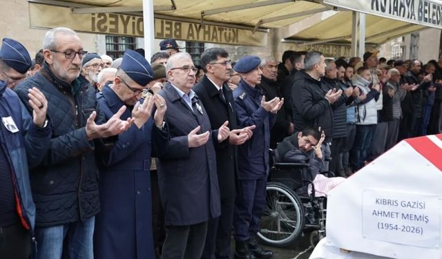 Kütahya'da Kıbrıs gazisine son veda: Ahmet Memiş toprağa verildi
