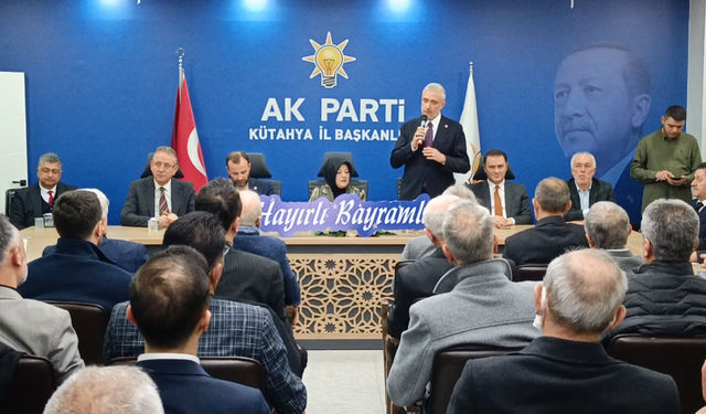 Kütahya AK Parti bayramlaşmasında birlik mesajı: Adil Biçer’den dikkat çeken açıklamalar