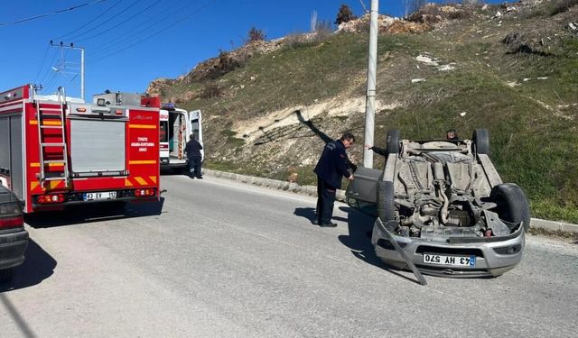 Kütahya'da araç cadde üzerinde takla attı: 1 yaralı
