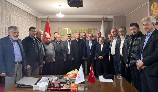 Kütahya’da Siyasi Partiler Aynı İftar Sofrasında Buluştu: Birlik ve Beraberlik Mesajı Verildi