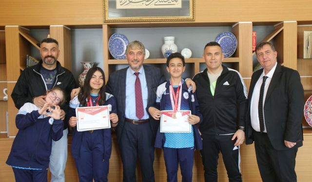 Kütahyalı özel sporcular Türkiye’yi salladı: 1 altın, 1 gümüş, 2 bronz!