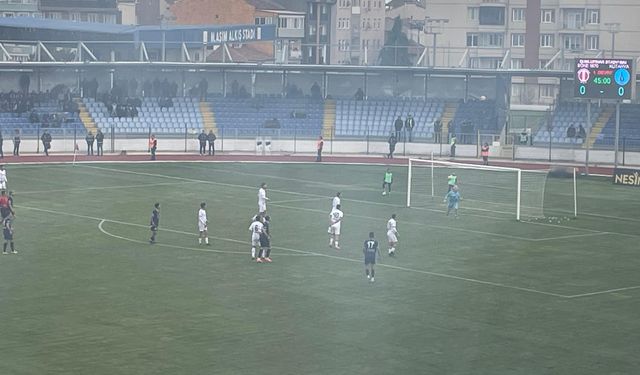 Kütahyaspor–Söke 1970 maçında ilk yarı golsüz bitti