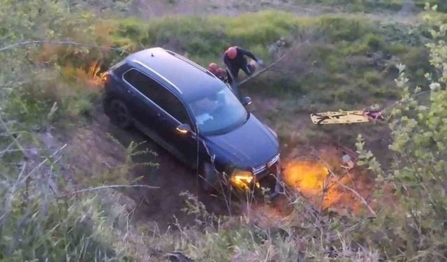 Kontrolden çıkan araç tarlaya uçtu: Sürücü hastaneye kaldırıldı